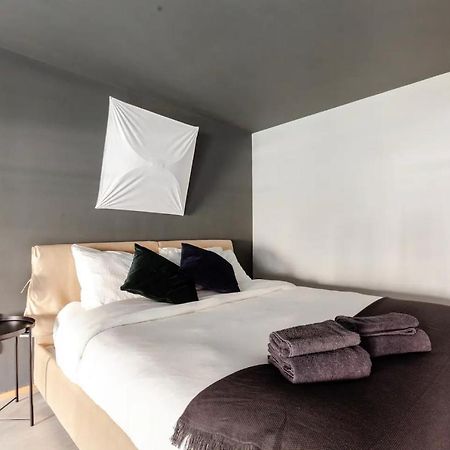 Design Spacious Loft In Navigli - Hosted By Sweetstay Milan Exterior photo